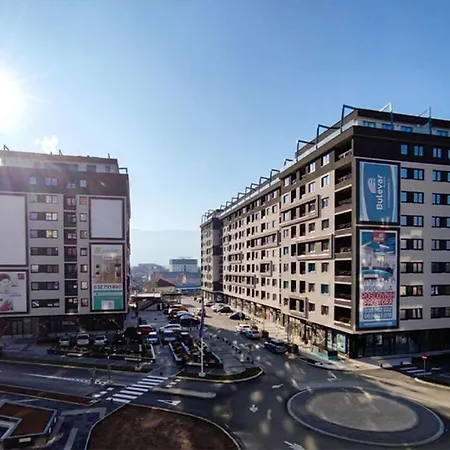 Urban Bulevar Free Garage Parking Apartman
